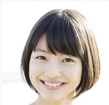 2024清凉夏季女生流行短发发型 时尚散发青春气息