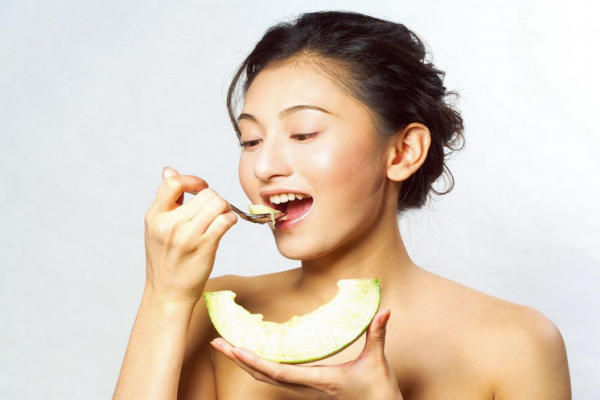 女性月经期间老是感冒怎么办 女人来月经时能吃感冒药吗