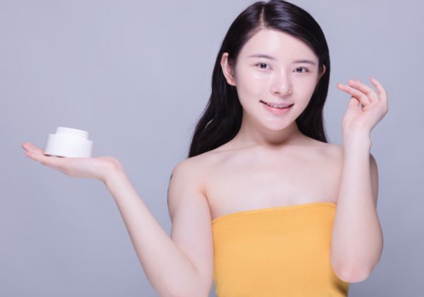 夏天擦脸用什么护肤品 夏天需要哪些护肤品 