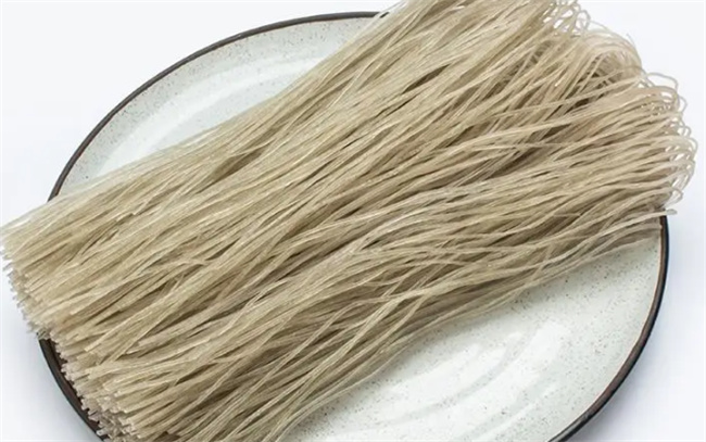 怎样鉴别真假红薯粉条，红薯粉条的功效与作用 