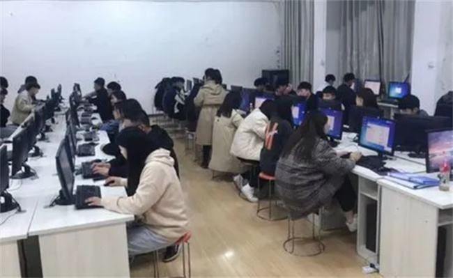 电子商务专业主要学习哪些课程，毕业可以干什么 