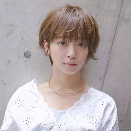 帅气短发女生 今年就流行这种短发