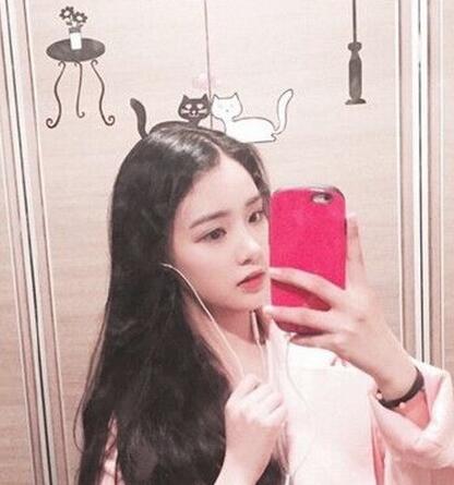 女生好看长卷发发型