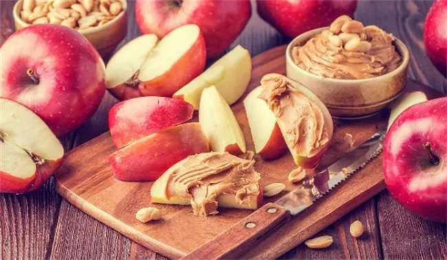 ​孩子爱吃零食怎么纠正 让孩子少吃零食小妙招 