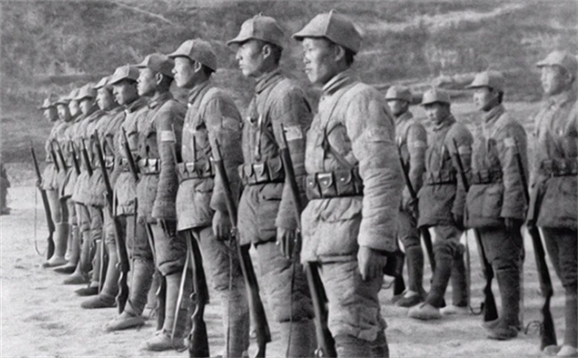 ​1937年8月宣布红军改名的吗，红军在哪年改名的 