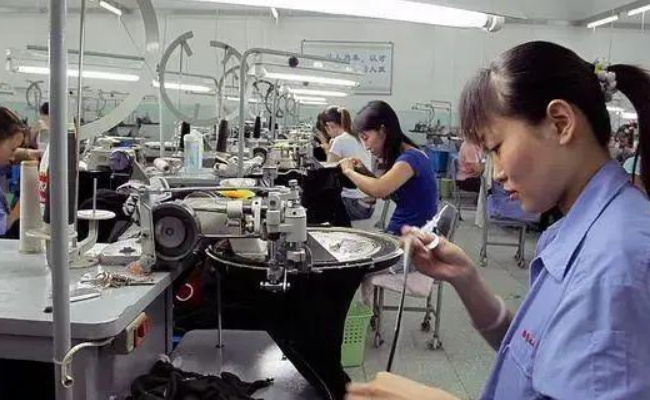 告别广州制衣村 十万人流向何方 
