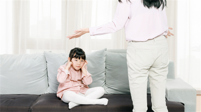 教孩子无条件懂事会毁了孩子吗 