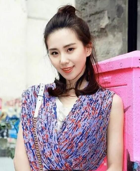 2024流行的这些爆款发型超显脸大 你是不是中标了