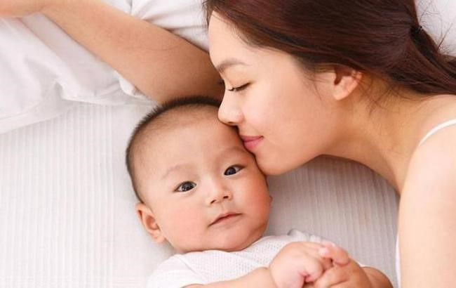 娃长大后和爸妈亲不亲小时候就能看出来吗 
