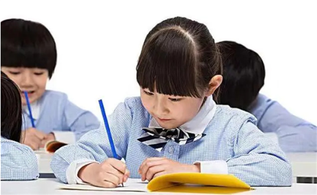 小学只要抓好哪4点孩子成绩不会差呢 