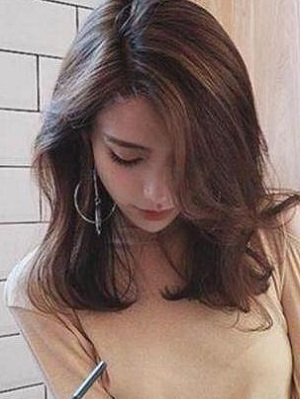 慵懒中长发发型推荐  修颜百搭超显女人味