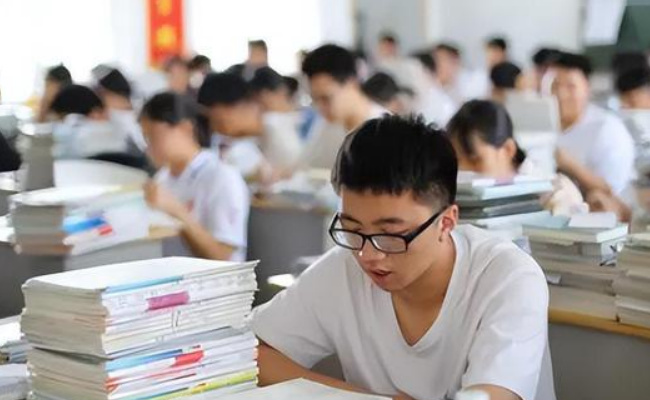 高考复读生和应届生有什么区别 