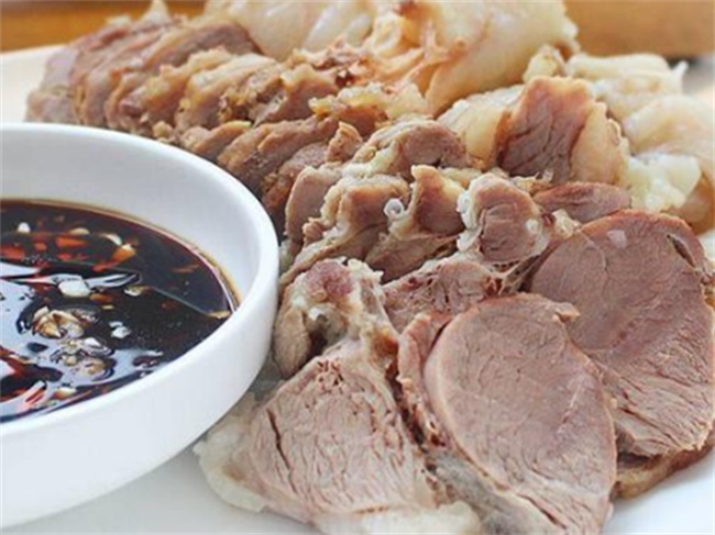 做羊肉放什么去腥还能增加香味呢 