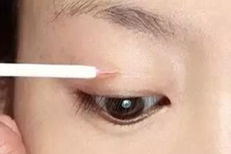 单眼皮怎么化眼妆？单眼皮眼妆化妆技巧