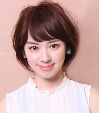 大脸型女生适合的修颜短发发型