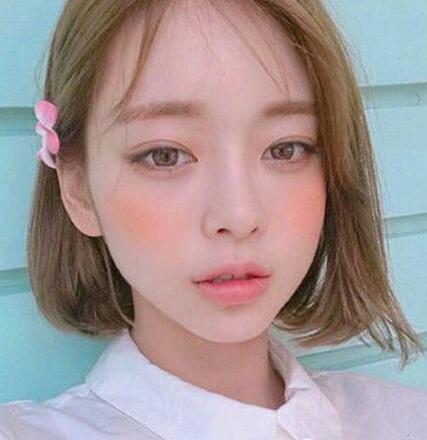 气质个性短发女生发型 夏季不容错过