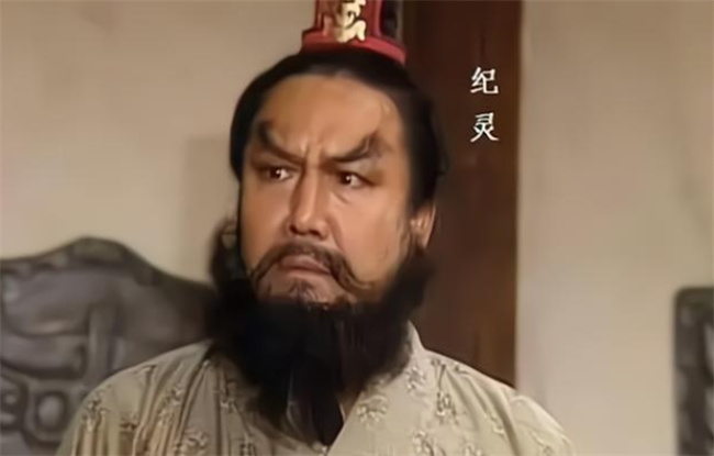 华雄与纪灵谁的武力更强大 
