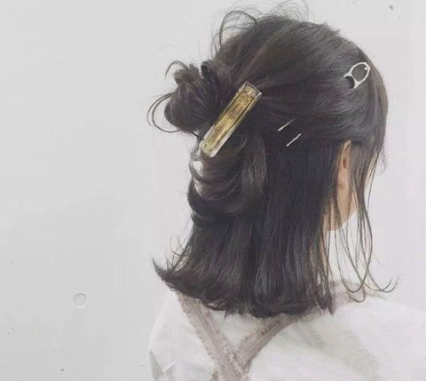 丸子头短发发型 短发也能玩得起可爱感
