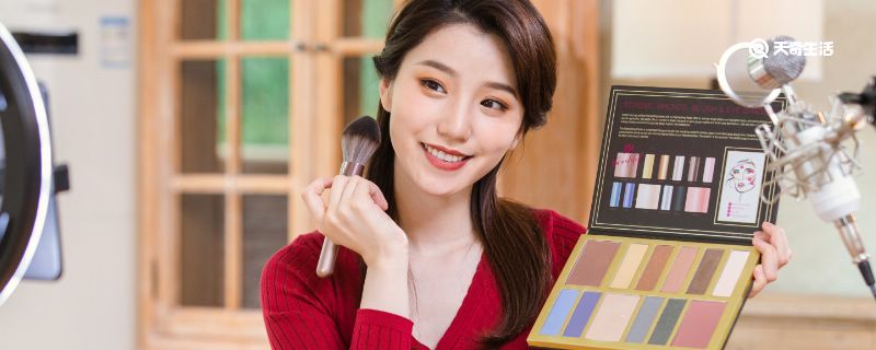 彩妆需要哪些化妆品 眼妆需要哪些化妆品 