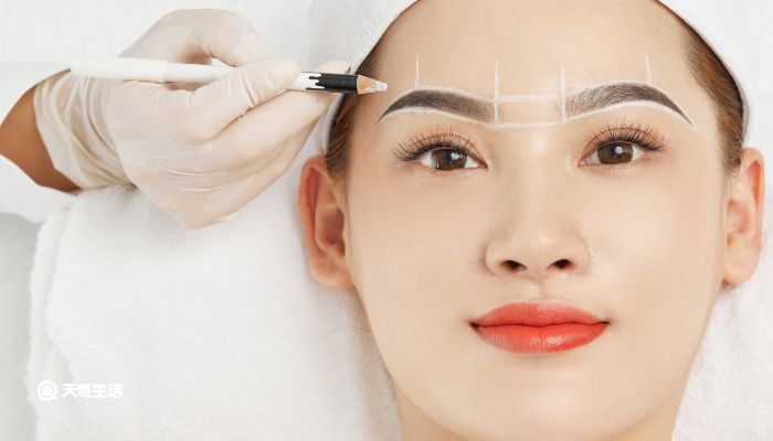 彩妆需要哪些化妆品 眼妆需要哪些化妆品 