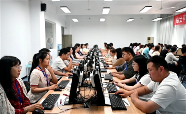 高考评卷工作全面开启，分数如何出炉 