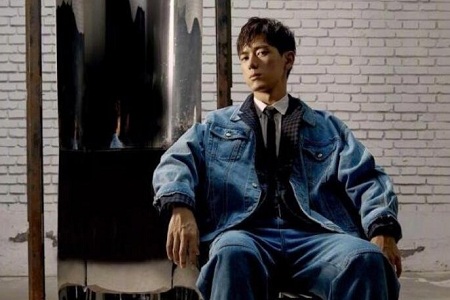 李现登《Dazed》英国母版杂志大片，眼神犀利霸气十足