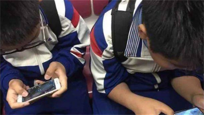 资深班主任给初中生的忠告：想要成绩越来越好  做到这几点 