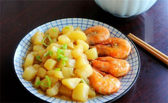 鲜香土豆虾怎么做好吃，有哪些功效 