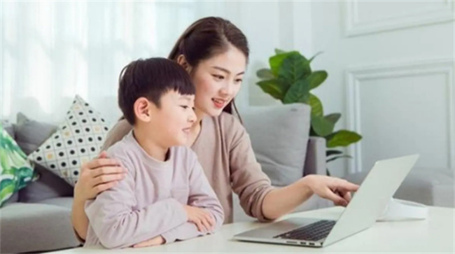 孩子常说哪两个字可能是在求救 