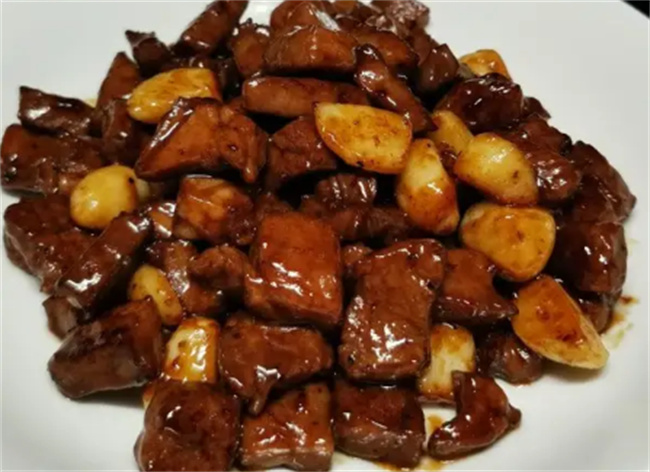 蒜香黑椒牛肉粒怎么做 
