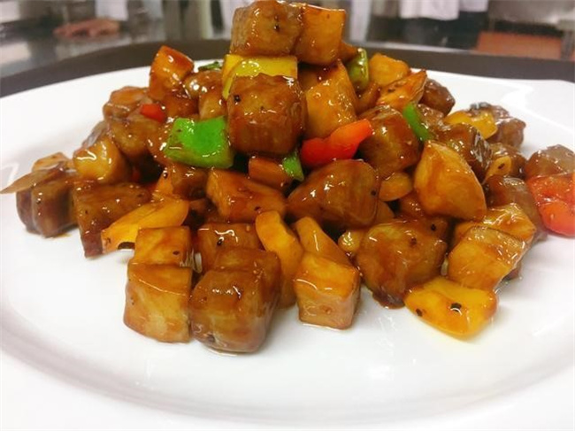 蒜香黑椒牛肉粒怎么做 