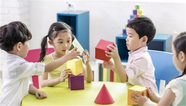 孩子去私立幼儿园好吗 
