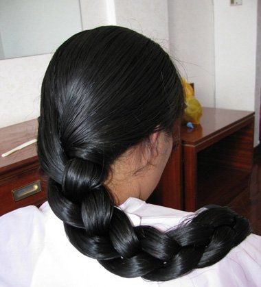 印度长发女大辫子图片